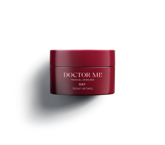 DOCTOR MI! REFINING DAY CREAM regenerierende Anti-Aging Tagespflege mit hochwirksamer Retinol TECMi!® Technologie, roter Tiegel auf weißem Hintergrund